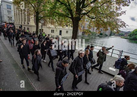 Malieveld. Lange Vijverberg. Repräsentantenhaus. Hofvijver. Donnerstag, 14. Oktober 2021. Am vierten Tag der Klimaaktivitäten, Extinction Reb Stockfoto