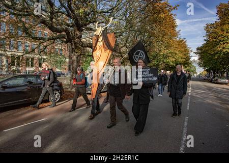 Malieveld. Lange Vijverberg. Repräsentantenhaus. Hofvijver. Donnerstag, 14. Oktober 2021. Am vierten Tag der Klimaaktivitäten, Extinction Reb Stockfoto