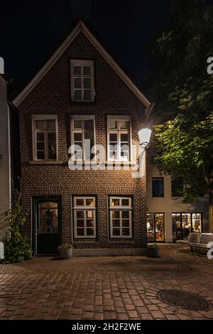 Altes Stadthaus in Oldenburg Stockfoto