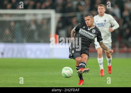 Kopenhagen, Dänemark. Oktober 2021. Sidcley (16) von PAOK FC, gesehen während des UEFA Europa Conference League-Spiels zwischen dem FC Kopenhagen und dem PAOK FC im Park in Kopenhagen. (Foto: Gonzales Photo/Alamy Live News Stockfoto