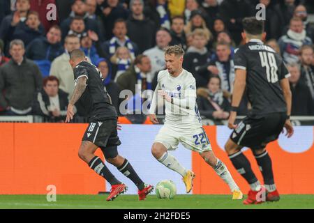 Kopenhagen, Dänemark. Oktober 2021. Peter Ankersen (22) vom FC Kopenhagen beim Spiel der UEFA Europa Conference League zwischen dem FC Kopenhagen und dem PAOK FC in Parken in Kopenhagen. (Foto: Gonzales Photo/Alamy Live News Stockfoto