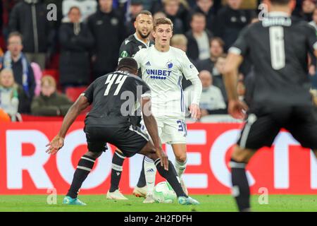 Kopenhagen, Dänemark. Oktober 2021. Elias Jelert (38) vom FC Kopenhagen während des UEFA Europa Conference League-Spiels zwischen dem FC Kopenhagen und dem PAOK FC im Park in Kopenhagen. (Foto: Gonzales Photo/Alamy Live News Stockfoto