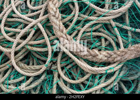 Hintergrund von bunten Fischernetzen und Schwimmern Nahaufnahme Texturen Stockfoto