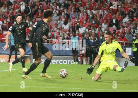 Lissabon, Portugal. 20. Oktober 2021, Leroy Sané von Bayern München während des UEFA Champions League, Gruppe E Fußballspiels zwischen SL Benfica und Bayern München am 20. Oktober 2021 im Estadio da Luz in Lissabon, Portugal. Foto von Laurent Lairys/ABACAPRESS.COM Stockfoto