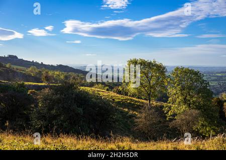 An einem wunderschönen frühen Oktobermorgen erkliffen Sie die Cheddar-Klippen in Somerset im Südosten Englands Stockfoto