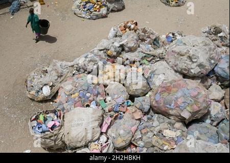 Senegal, Thies, Kunststoff-Recycling-Unternehmen Proplast Industries / Plastik Recycling Unternehmen Proplast Industrie Stockfoto