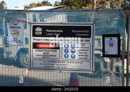 North Parramatta, NSW, Australien. Oktober 2021. Die Parramatta Light Rail wird Westmead über das CBD von Parramatta mit Carlingford verbinden und soll 2023 fertiggestellt werden. Abgebildet ist ein Abschnitt durch das Cumberland Hospital. Kredit: Richard Milnes/Alamy Live Nachrichten Stockfoto