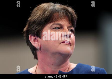 ARLENE FOSTER, 2021 Stockfoto