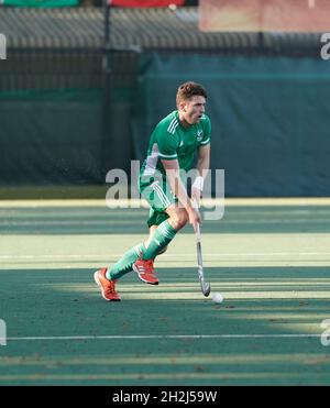 Cardiff, Wales, 21, Oktober 2021, Benjamin Walker (Irland) im Einsatz, während der FIH-WELTMEISTERSCHAFT 2023 - EUROPÄISCHE QUALIFIKATIONSSPIELE, Credit:, Graham Glendinning,/ Alamy Live News Stockfoto