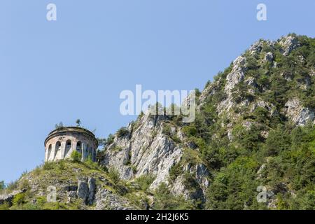 Rocca d'Anfo ist Italiens größte napoleonische Festung über dem Idrosee Stockfoto