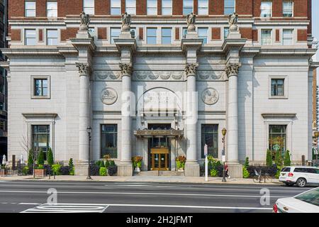 1600 Arch Street, The Phoenix, ist der ehemalige Hauptsitz der Insurance Company of North America. Das Wahrzeichen von Philadelphia ist heute ein Wohngebiet. Stockfoto