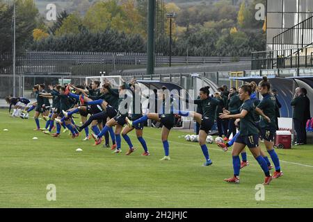 Castel Di Sangro, Italien. Oktober 2021. Italien Team während der UEFA-Frauen-WM-Qualifikationsrunde zwischen ITALIEN und KROATIEN im Stadio Teofilo Patini am 22. Oktober 2021 in Castel di Sangro, Italien. Quelle: Live Media Publishing Group/Alamy Live News Stockfoto