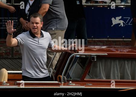 Schauspieler Matt Damon kommt zur Pressekonferenz des Films „Downsizing“ beim 74. Filmfestival in Venedig, Italien, am 30. August 2017. (MVS) Stockfoto