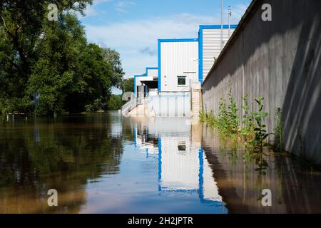 Die Mosel überflutete Teile der Stadt Trier, Klimawandel, Deutschland, Sommer 2021 Stockfoto