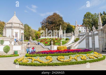 BRAGA, PORTUGAL - 16. OKTOBER 2017: BOM Jesus do Monte Heiligtum in der Nähe von Braga, Portugal Stockfoto