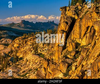 Sonnenuntergang, Burst Rock, Emigrant Wilderness, Stanislaus National Forest, Sierra Nevada, Kalifornien Stockfoto