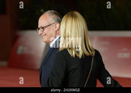 Rom, Italien. Oktober 2021. Roberto Gualtieri, der neue Major Roms, besucht den roten Teppich des Films Vita da Carlo im Auditorium Parco della Musica. Kredit: SOPA Images Limited/Alamy Live Nachrichten Stockfoto