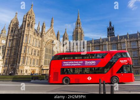 GROSSBRITANNIEN, LONDON, PALACE OF WESTMINSTER UND BIG BEN, BIG BEN IST DER SPITZNAME FÜR DIE GROSSE GLOCKE VON 13.5 TONNEN IM UHRENTURM INSTALLIERT (CL Stockfoto