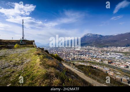 Grenoble Stadt sehen vom Standpunkt der Bastille aus Stockfoto