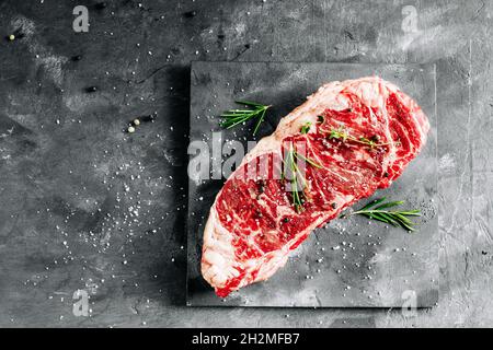 Prime roh Striploin Steak Black ahgus close up Stockfoto