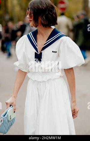 Alexandra Pereira im Straßenstil bei der Ankunft in Miu Miu Spring Summer 2022, die am 5. Oktober 2021 im Palais Iena, Paris, Frankreich, stattfand. Foto von Marie-Paola Bertrand-Hillion/ABACAPRESS.COM Stockfoto