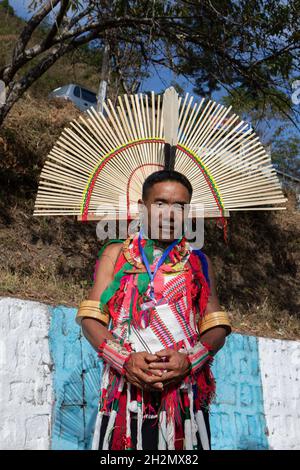 Porträt eines Naga-Stammes in traditioneller Kleidung am 4. Dezember 2016 in Kohima Nagaland Indien Stockfoto