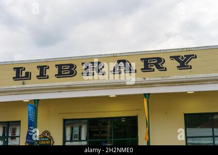 Glen Rock, PA, USA - 17. Oktober 2021: Das Gebäude der Glen Rock Library in der Innenstadt des historischen Gen Rock. Stockfoto