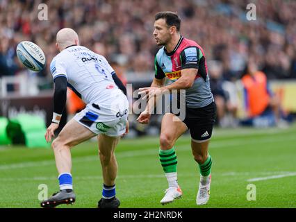 LONDON, GROSSBRITANNIEN. Oktober 2021. Amed Davies von Saracens in Aktion während der Gallagher Premiership Rugby-Runde 6 des Spiels zwischen Harlequins und Bath Rugby im Stoop Stadium am Samstag, den 23. Oktober 2021. LONDON, ENGLAND. Kredit: Taka G Wu/Alamy Live Nachrichten Stockfoto