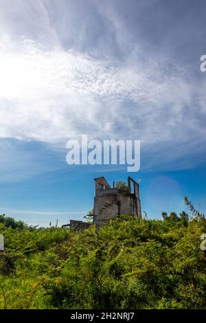 Ruinen einer Gießerei auf Cam Kim Island, Hoi an, Vietnam. Stockfoto