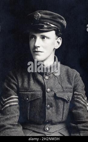 Ein Porträt eines britischen Flugzeuges, eines Sargent im Royal Flying Corps (RFC), um 1912-1918. Im April 1918 wurde die RFC in die Royal Air Force umgewandelt. Stockfoto