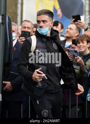 Jack Grealish von Manchester City kommt vor dem Premier League-Spiel im AMEX Stadium in Brighton an. Bilddatum: Samstag, 23. Oktober 2021. Stockfoto