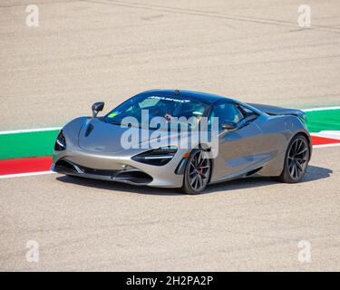 Austin, USA. Oktober 2021. Danica Patrick fährt am 22. Oktober 2021 beim Formula Aramco United States Grand Prix 2021 auf dem Circuit of the Americas in Austin, TX, HOCHGESCHWINDIGKEITSRUNDEN. (Foto von Dave Clements/Sipa USA) Quelle: SIPA USA/Alamy Live News Stockfoto