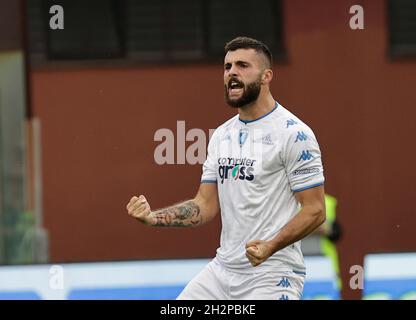 Arechi Stadium, Salerno, Italien. Oktober 2021. Serie A Fußball, Salernitana gegen Empoli : Patrick Cutrone von Empoli feiert nach dem Tor für 2-0 in der 11. Minute Kredit: Action Plus Sport/Alamy Live News Stockfoto