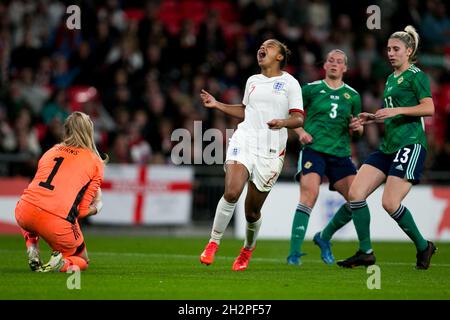 LONDON, GROSSBRITANNIEN. 23. OKTOBER Nikita Parris aus England ist am Samstag, den 23. Oktober 2021, beim FIFA Frauen-Weltcup-Qualifikationsspiel der Gruppe D zwischen England Women und Nordirland im Wembley Stadium in London zu sehen. (Kredit: Federico Maranesi | MI Nachrichten) Kredit: MI Nachrichten & Sport /Alamy Live Nachrichten Stockfoto