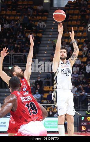 Bologna, Italien. Oktober 2021. Tommaso Baldasso (Fortitudo Kigili Bologna) während der Serie A1 italienischen LBA Basketball-Meisterschaft Spiel Kigili Fortitudo Bologna gegen. Armani Exchange Milano at the Paladozza Sports Palace - Bologna, 23. Oktober 2021 Kredit: Unabhängige Fotoagentur/Alamy Live Nachrichten Stockfoto