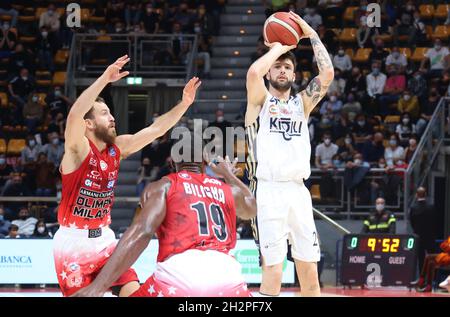 Bologna, Italien. Oktober 2021. Tommaso Baldasso (Fortitudo Kigili Bologna) während der Serie A1 italienischen LBA Basketball-Meisterschaft Spiel Kigili Fortitudo Bologna gegen. Armani Exchange Milano at the Paladozza Sports Palace - Bologna, 23. Oktober 2021 Kredit: Unabhängige Fotoagentur/Alamy Live Nachrichten Stockfoto