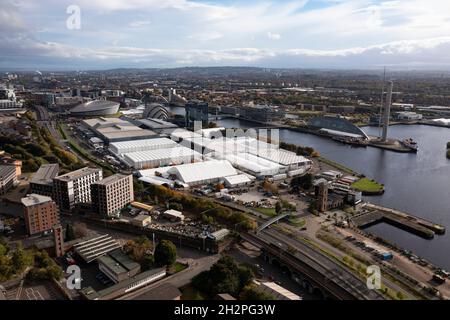 Glasgow, Schottland, Großbritannien. Oktober 2021. BILD: Luftdrohnenansicht von oben auf dem COP26-Gelände. Quelle: Colin Fisher/Alamy Live News Stockfoto