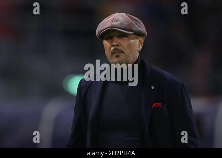 Bologna, Italien, 23. Oktober 2021. Sinisa Mihajlovic Chefcoach des FC Bologna während des Spiels der Serie A in Renato Dall'Ara, Bologna. Bildnachweis sollte lauten: Jonathan Moscrop / Sportimage Stockfoto