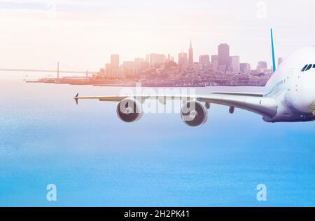 Vorderansicht des Flugzeugs in der Bucht von San Francisco Stockfoto