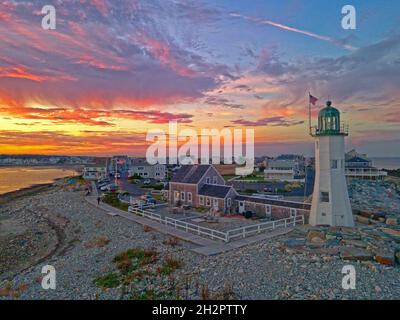 SCITUATE Lighthouse in einer spektakulären Sonnenuntergangsumgebung in Scituate Massachusetts, -02 Stockfoto