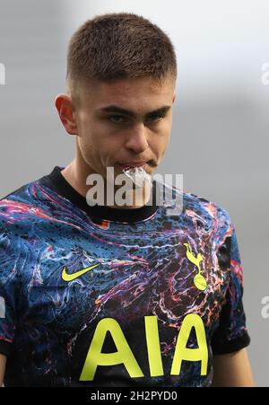 Manchester, England, 23. Oktober 2021. Maksim Paskotsi von Tottenham während des Spiels der Professional Development League im Academy Stadium in Manchester. Bildnachweis sollte lauten: Darren Staples / Sportimage Stockfoto