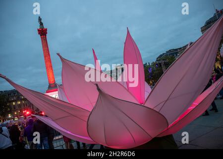 LONDON, 23. OKTOBER 2021, Diwali Festival am Trafalgar Square, dieses Jahr wurde das Festival aufgrund von Covid-19 zurückgeschraubt Stockfoto