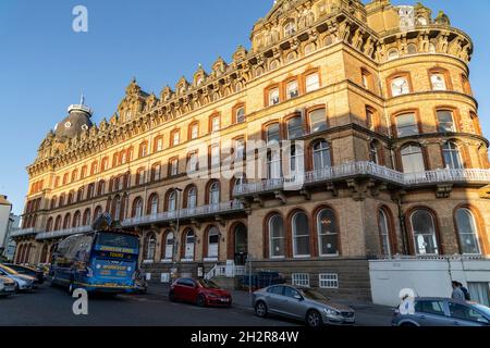 Scarborough, Großbritannien. Oktober 2021. Das Grand Hotel in Scarborough, Yorkshire. (Foto von Edward Crawford/SOPA Images/Sipa USA) Quelle: SIPA USA/Alamy Live News Stockfoto