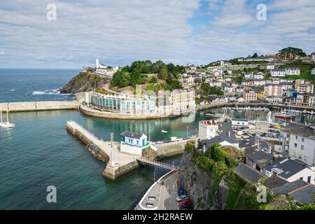 Fischerhafen im malerischen Dorf Luarca, Kantabrischen Meer, Asturien, Spanien. Stockfoto