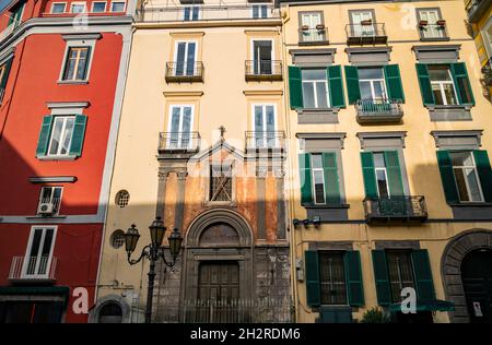 Alte Gebäude im historischen Zentrum, Napoli Stockfoto