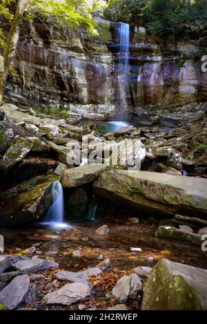 Regenbogenfall am Great Smoky Mountain Stockfoto