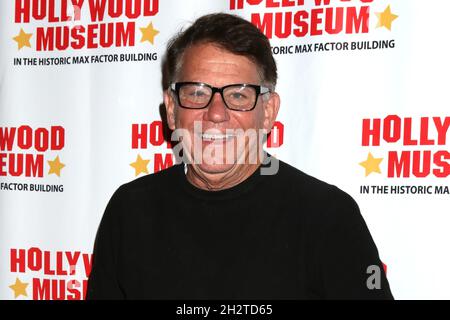 LOS ANGELES - OCT 21: Anson Williams im Hollywood Museum feiert am 21. Oktober 2021 in Los Angeles, CA, das 30-jährige Jubiläum „das Schweigen der Lämmer“ im Hollywood Museum Stockfoto