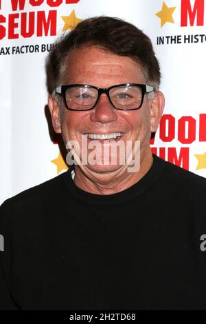 LOS ANGELES - OCT 21: Anson Williams im Hollywood Museum feiert am 21. Oktober 2021 in Los Angeles, CA, das 30-jährige Jubiläum „das Schweigen der Lämmer“ im Hollywood Museum Stockfoto