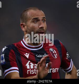 Bologna, Italien, 23. Oktober 2021. Lorenzo De Silvestri vom FC Bologna reagiert während des Spiels der Serie A in Renato Dall'Ara, Bologna. Bildnachweis sollte lauten: Jonathan Moscrop / Sportimage Stockfoto