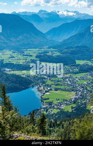 Panoramablick auf den Altausseersee, Ausseerland, Salzkammergut, Österreich Stockfoto